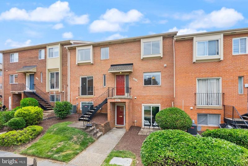 4636 Conwell Dr #192, Annandale, VA 22003