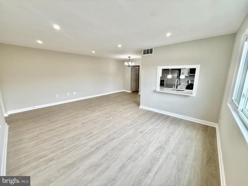 3825 Hamilton St #C-304, Hyattsville, MD 20781