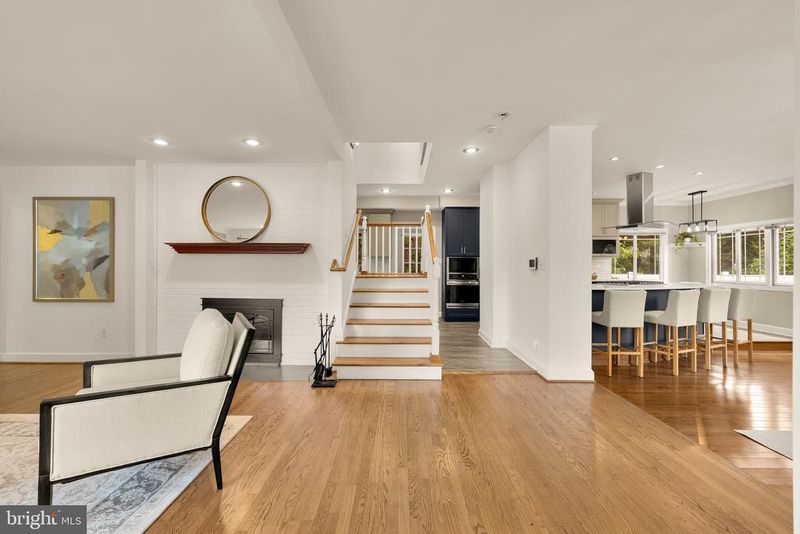 4717 Edgefield Rd, Bethesda, MD 20814