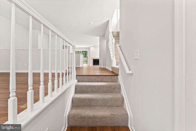 311 Crossing Rd, Fredericksburg, VA 22406