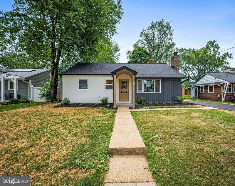 1918 Gainsboro Rd, Rockville, MD 20851