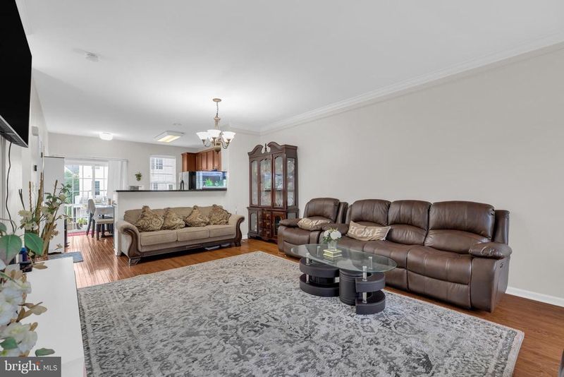 42911 Pamplin Ter, Chantilly, VA 20152