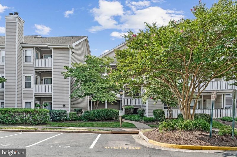14313 Climbing Rose Way #205, Centreville, VA 20121