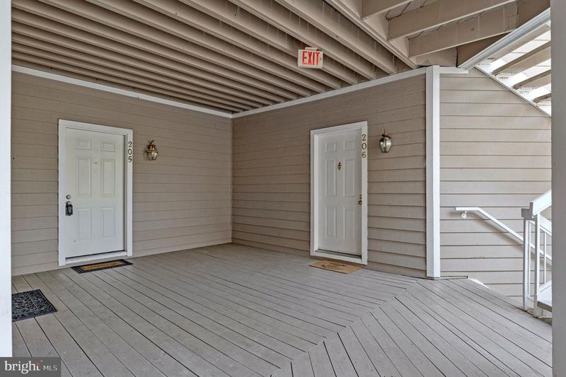 14313 Climbing Rose Way #205, Centreville, VA 20121