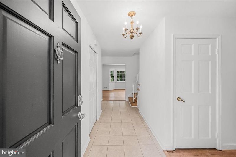 2012 Addey Ct, Falls Church, VA 22043