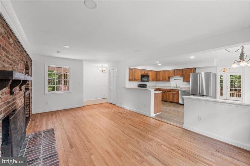 2012 Addey Ct, Falls Church, VA 22043