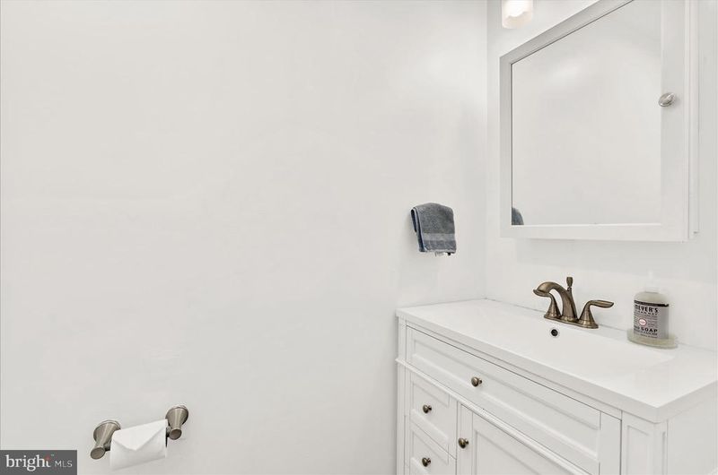 10611 Delfield Ct, Laurel, MD 20723