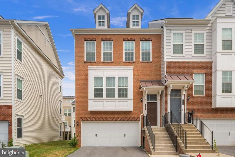 7715 Cresap Ln, Hanover, MD 21076