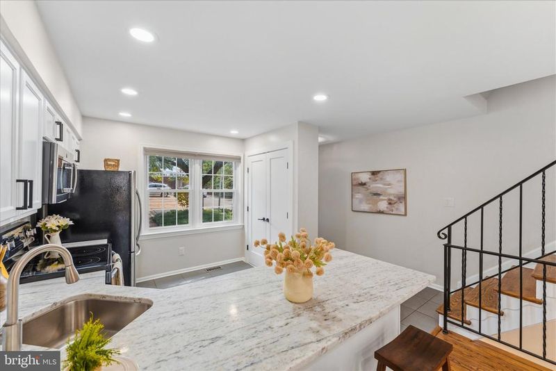 832 N Frederick St, Arlington, VA 22205