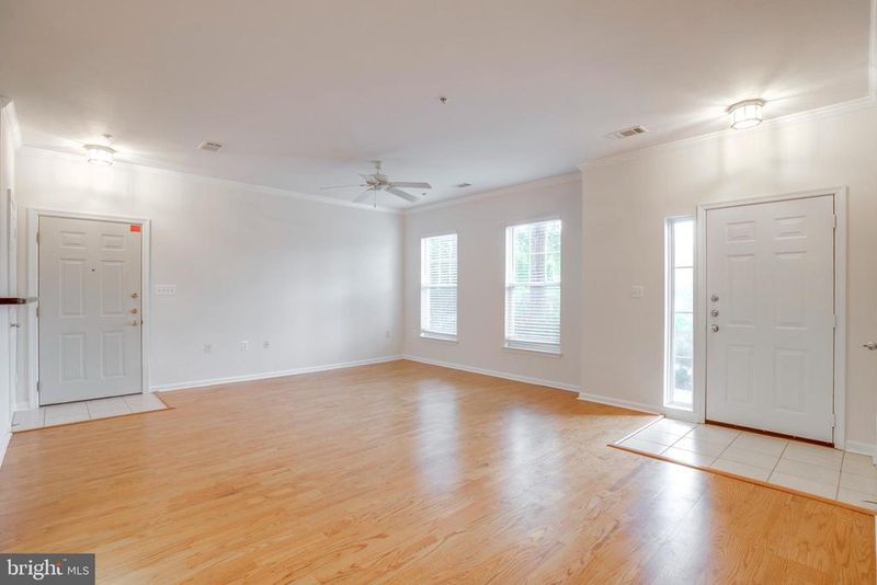 5121 Travis Edward Way #B, Centreville, VA 20120