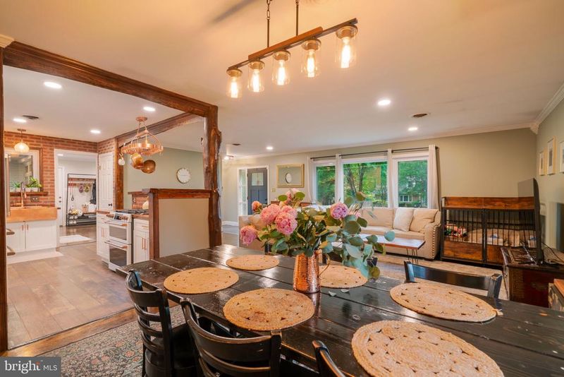 9021 Buckner Rd, Alexandria, VA 22309