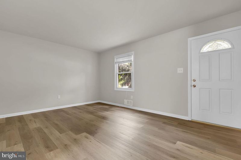 104 Catoctin Ave, Thurmont, MD 21788