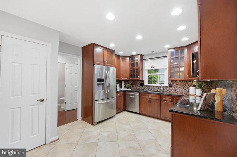 9625 Laurel Oak Pl, Fairfax Station, VA 22039