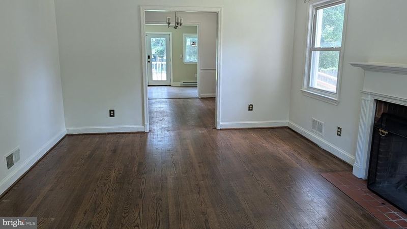 12715 Two Farm Dr, Silver Spring, MD 20904