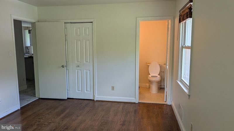 12715 Two Farm Dr, Silver Spring, MD 20904