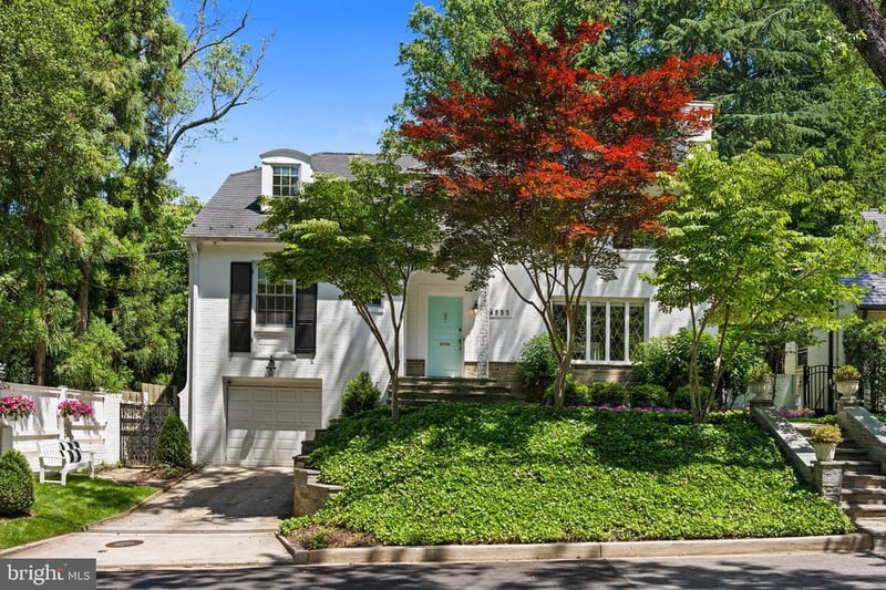 4555 W St NW, Washington, DC 20007
