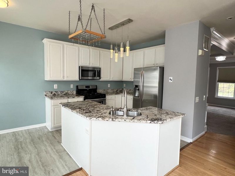 22464 Maison Carree Sq, Ashburn, VA 20148