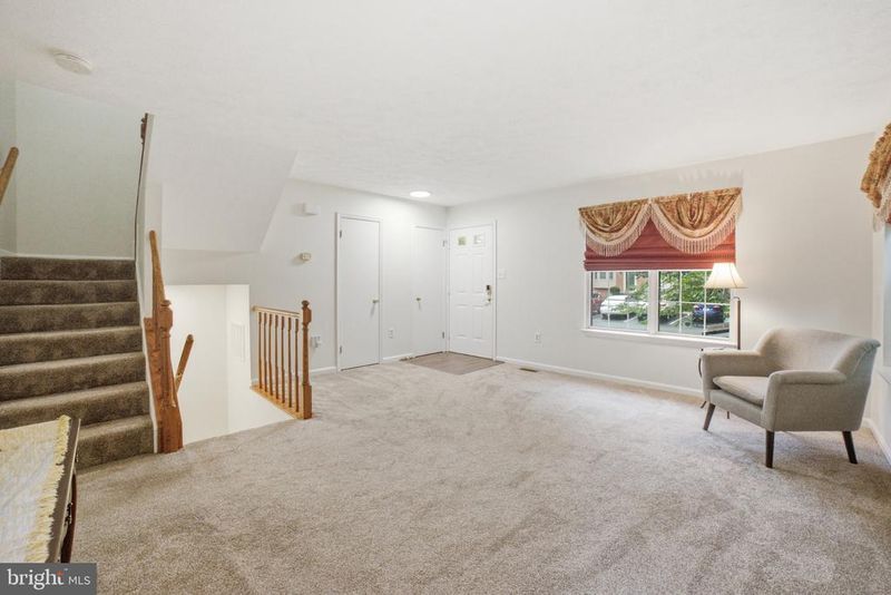 8960 Waldren Way, Lorton, VA 22079