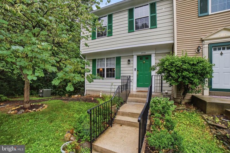 8960 Waldren Way, Lorton, VA 22079