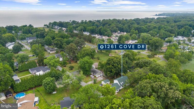 1261 Cove Dr, Churchton, MD 20733