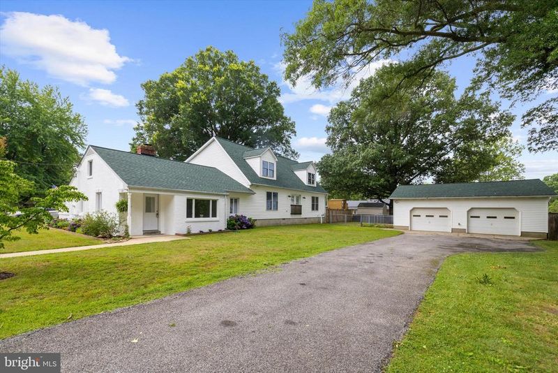 1261 Cove Dr, Churchton, MD 20733