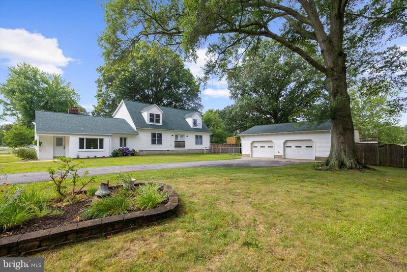 1261 Cove Dr, Churchton, MD 20733