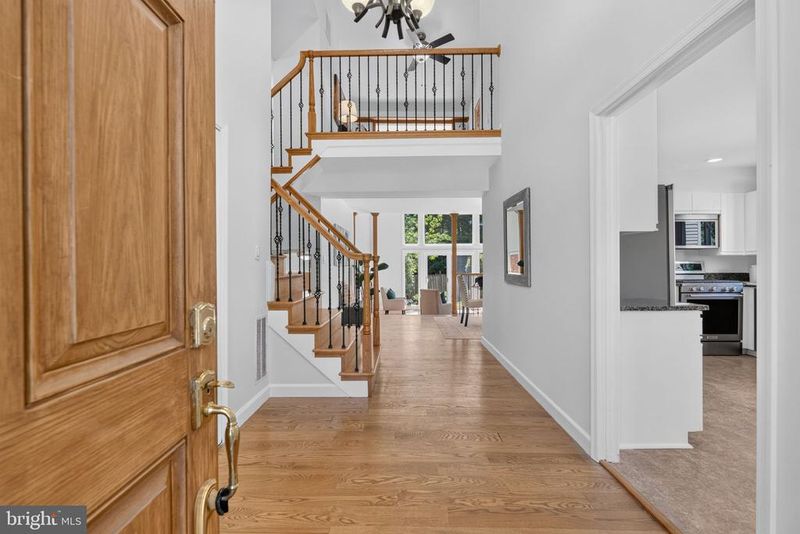 11112 Broad Green Dr, Potomac, MD 20854