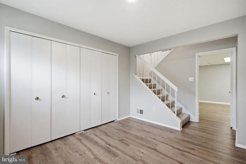 8654 Brae Brooke Dr, Lanham, MD 20706