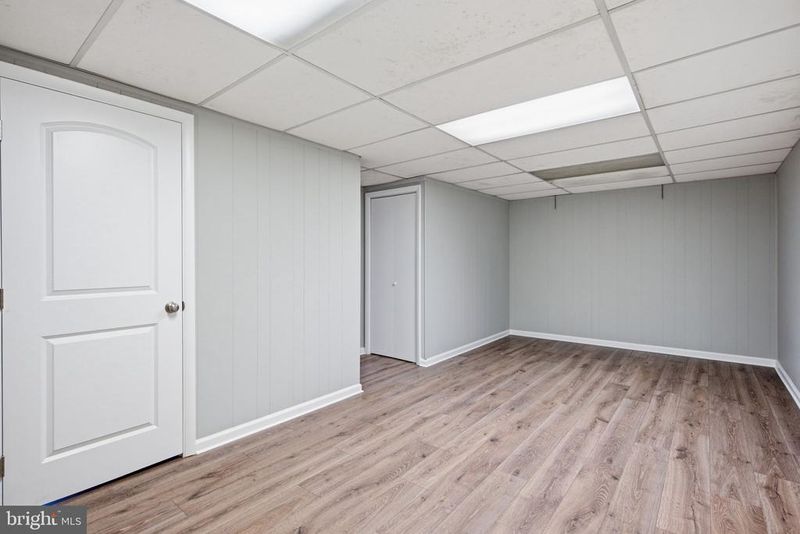 8654 Brae Brooke Dr, Lanham, MD 20706