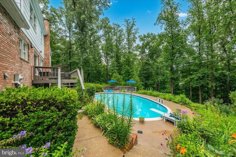 925 Woburn Ct, Mclean, VA 22102