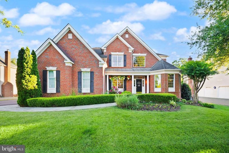 20247 Kiawah Island Dr, Ashburn, VA 20147