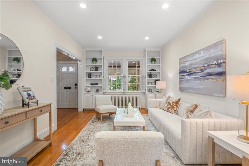 2305 38th St NW, Washington, DC 20007