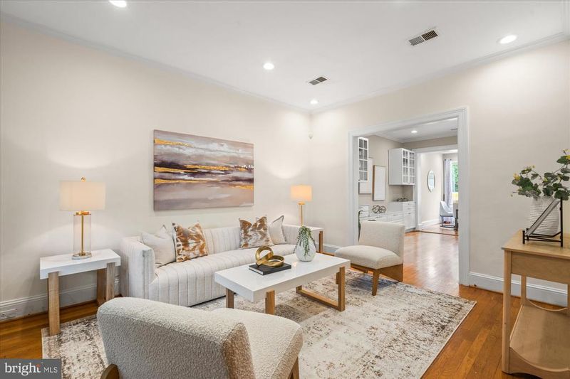 2305 38th St NW, Washington, DC 20007