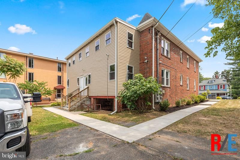 4100 Queensbury Rd, Hyattsville, MD 20781