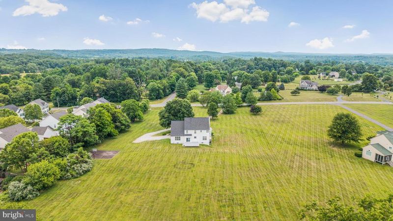38454 Stone Eden Dr, Hamilton, VA 20158