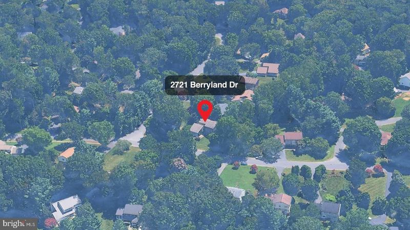 2721 Berryland Dr, Oakton, VA 22124