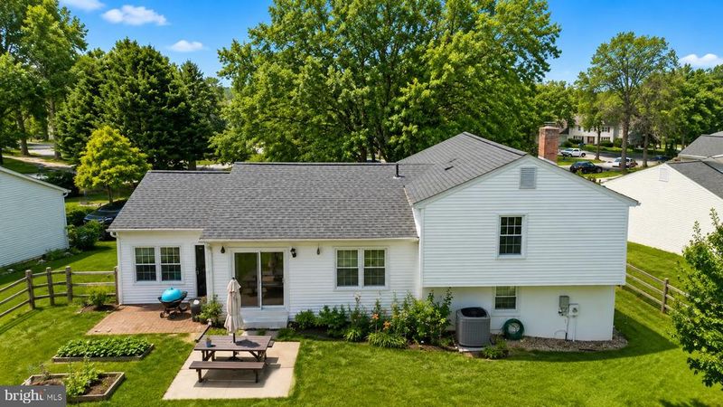 2518 Lindley Ter, Rockville, MD 20850