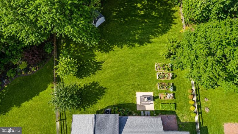 2518 Lindley Ter, Rockville, MD 20850