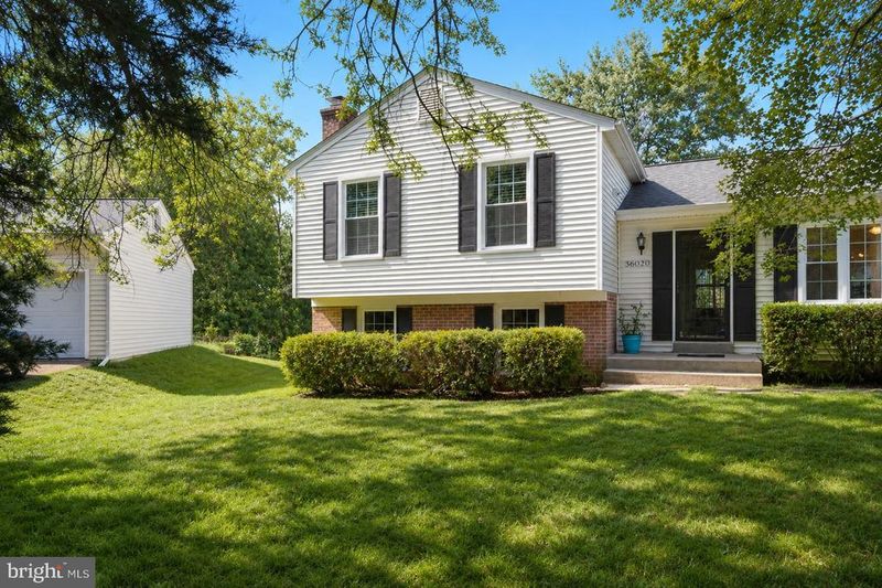 2518 Lindley Ter, Rockville, MD 20850