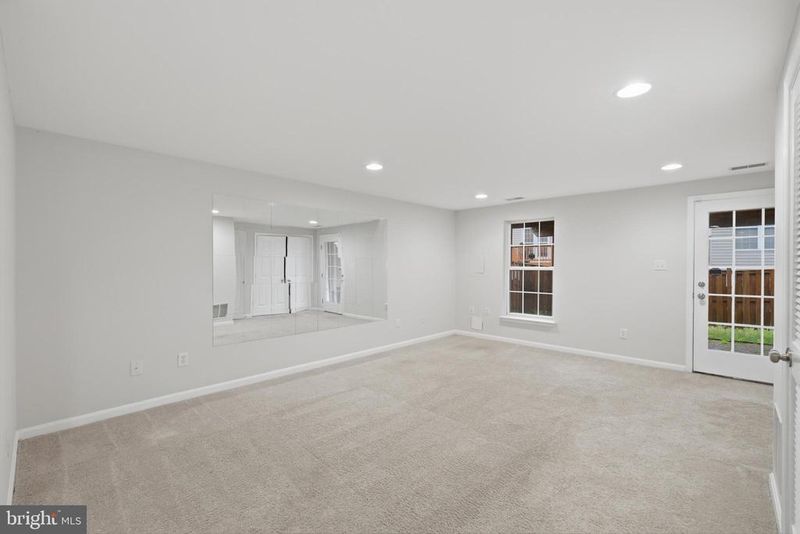 45570 Trestle Ter, Sterling, VA 20166