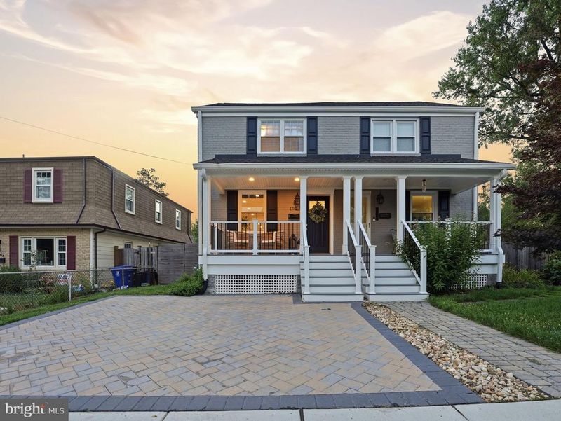 102 E Howell Ave, Alexandria, VA 22301