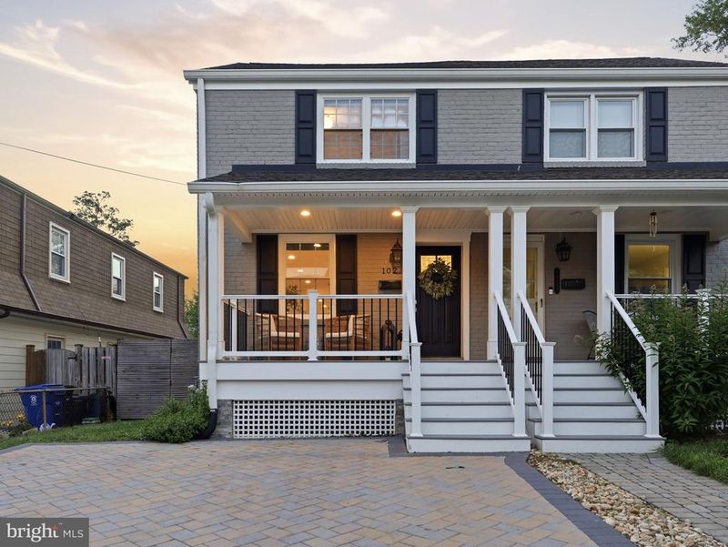 102 E Howell Ave, Alexandria, VA 22301