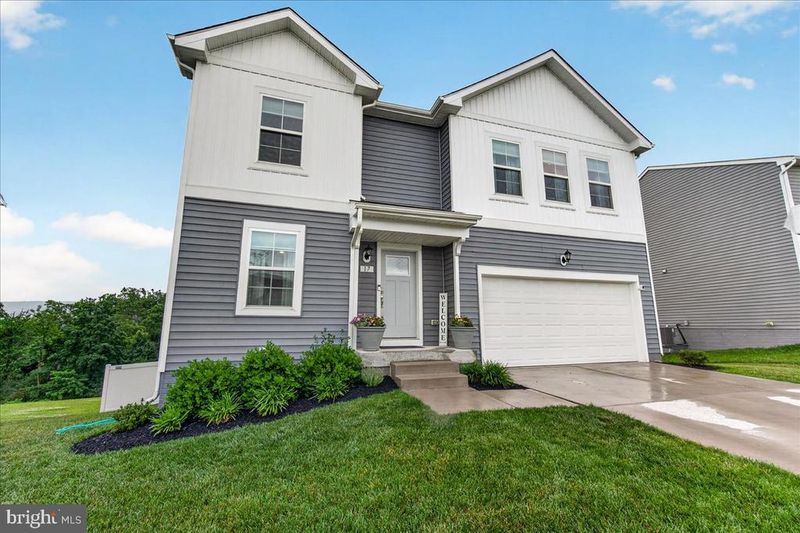 17 Westview Dr, Thurmont, MD 21788