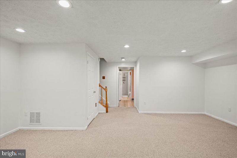 3289 Weymouth Ct, Woodbridge, VA 22192