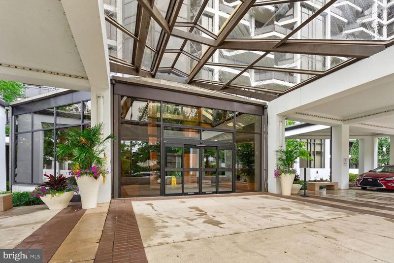 1530 Key Blvd #119, Arlington, VA 22209
