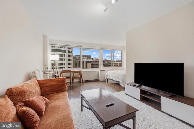 1330 New Hampshire Ave NW #911, Washington, DC 20036
