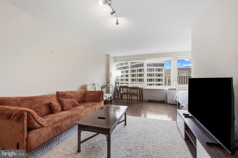 1330 New Hampshire Ave NW #911, Washington, DC 20036