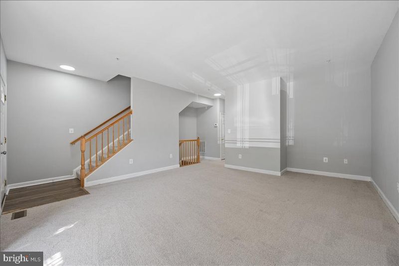1004 Collindale Ave, Mount Airy, MD 21771
