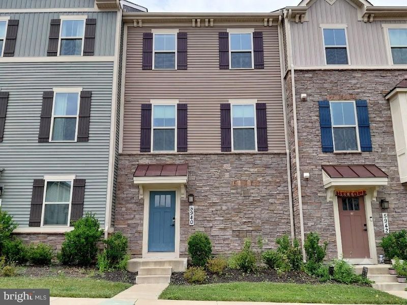5940 Tomahawk St, New Market, MD 21774