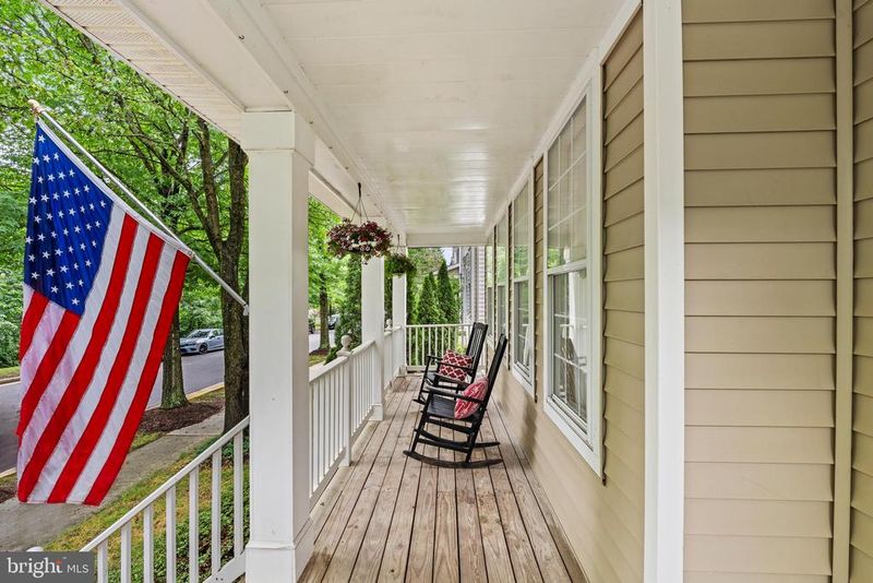 20309 Vermeer St, Ashburn, VA 20147